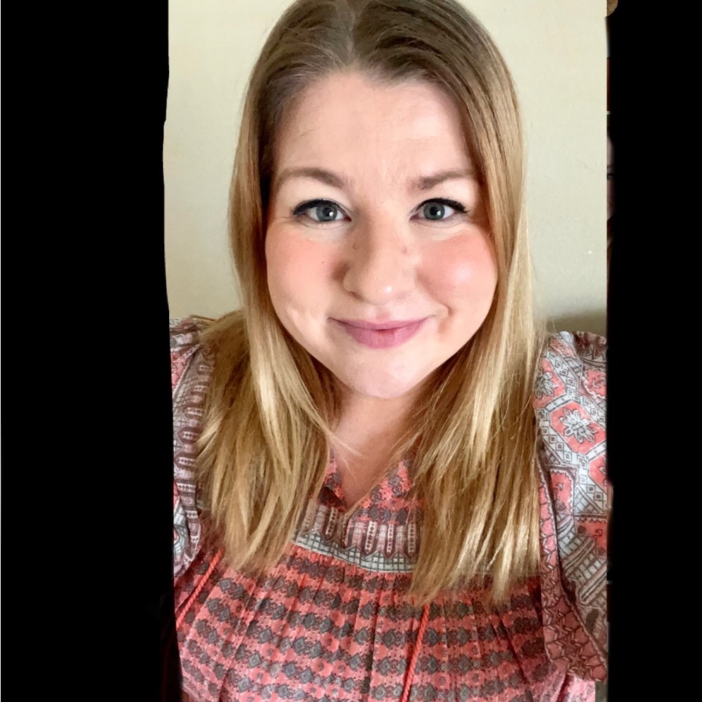 Meet your Posher, Laura